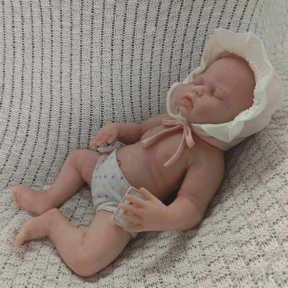 40cm Closed Eyes Platinum Silicone Sleeping Cute Newborn Reborn Baby Girl Dolls - Picture 3 of 12
